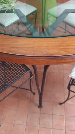 Conjunto mesa y 4 sillas forja y madera