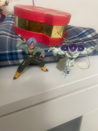 Figuras Dragon Ball Z Trunks y Freezer