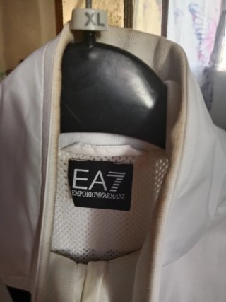 Chaqueta Emporio Armani XL Blanca y Negra