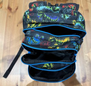 Mochila y estuche dinosaurios