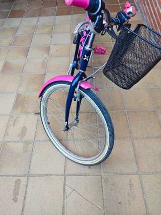 Bicicleta BTwin 24 azul y rosa