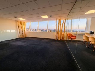 Oficina en alquiler en Puerto Banús en Marbella