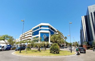 Oficina en alquiler en Puerto Banús en Marbella