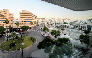 Oficina en alquiler en Puerto Banús en Marbella