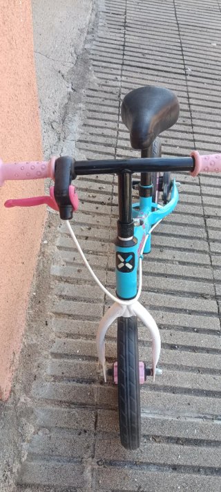 Bici de equilibrio infantil Btwin azul
