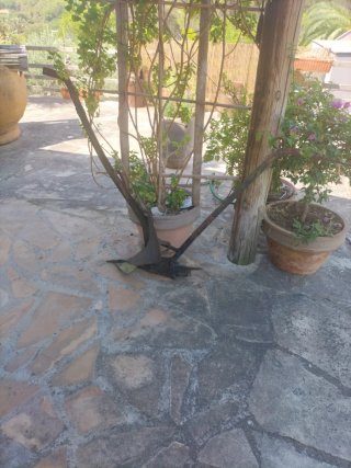 Anclas decorativas antiguas