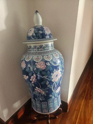 Jarrón de cerámica con flores 70 cm. altura