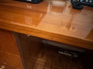Escritorio madera pino cajones