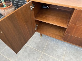 Mueble aparador estilo mid century