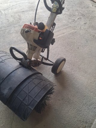 Barredora Stihl MM 56 Multimotor
