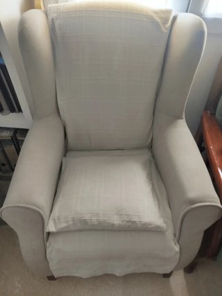 Butaca de tela beige