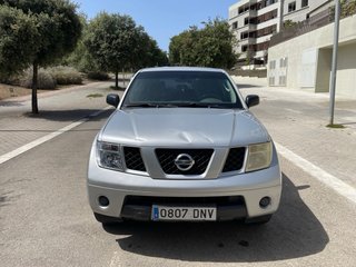 Nissan Pathfinder 2.5 dCi 174 CV  4x4 · 7 plazas