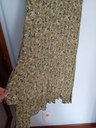 Vestido midi floral verde