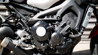 YAMAHA XSR900