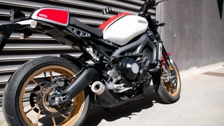 YAMAHA XSR900