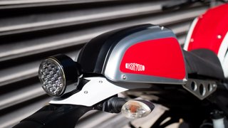 YAMAHA XSR900
