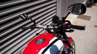 YAMAHA XSR900