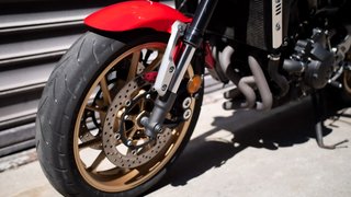 YAMAHA XSR900