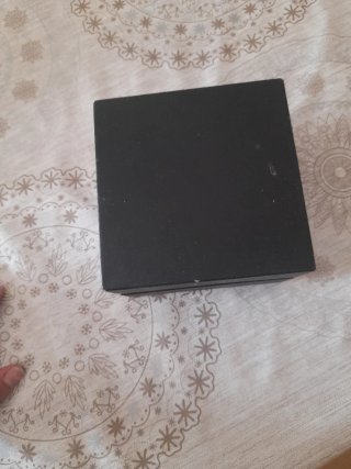 Caja de reloj Movado negra