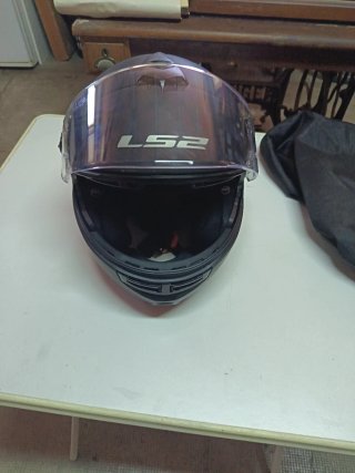 Casco de moto LS2 negro mate