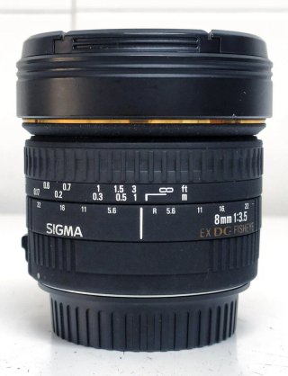Sigma 8mm f/3.5 EX DG Fisheye Canon EF