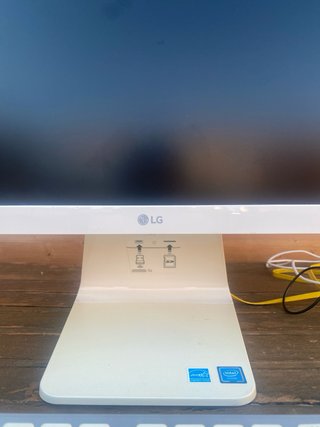 LG All in One 22 Celeron 4GB RAM 500GB HDD