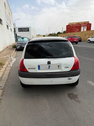 Renault Clio 2003