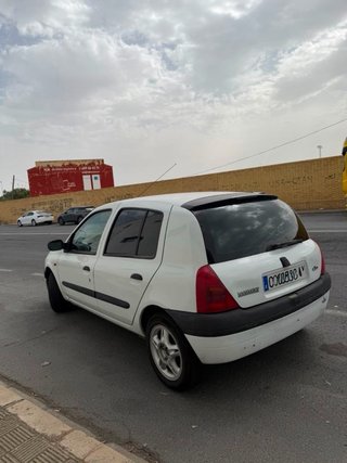 Renault Clio 2003