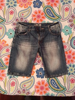 Pantalones vaqueros cortos. Inside (Talla 42)