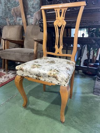 SILLA CLÁSICA ESTILO VINTAGE