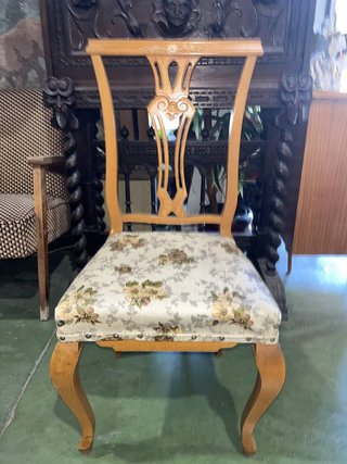 SILLA CLÁSICA ESTILO VINTAGE