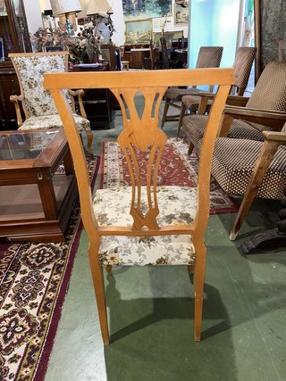 SILLA CLÁSICA ESTILO VINTAGE