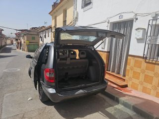 crysler grand voyager 2003