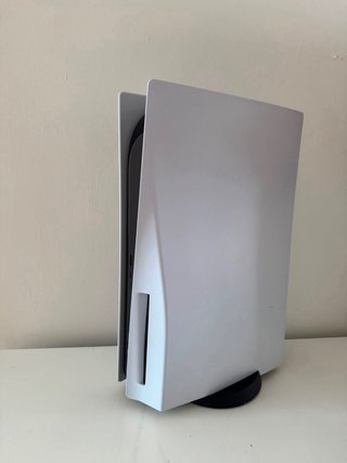 Consola PS5 + 7 Juegos + Accesorios