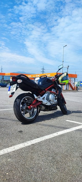 Kawasaki ER-6n
