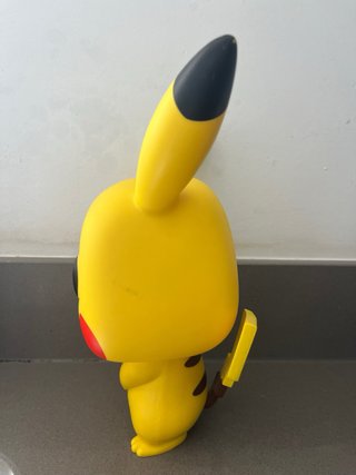 Funko Pop! Pikachu Gigante