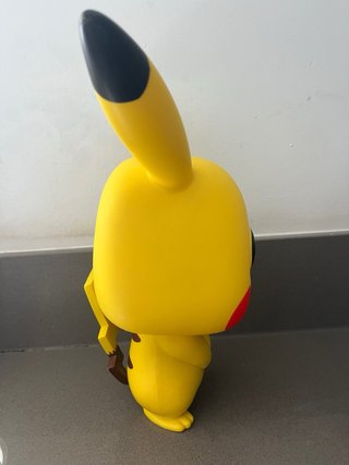 Funko Pop! Pikachu Gigante
