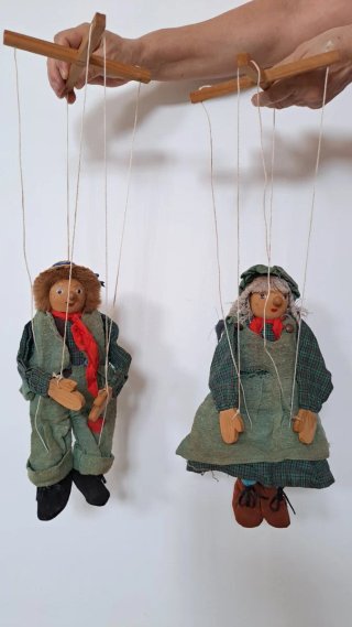 Marionetas de madera artesanales