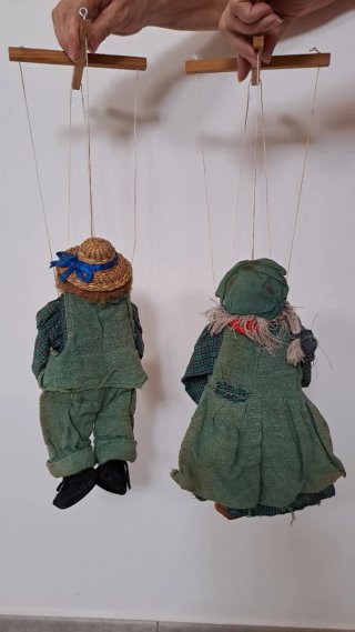 Marionetas de madera artesanales