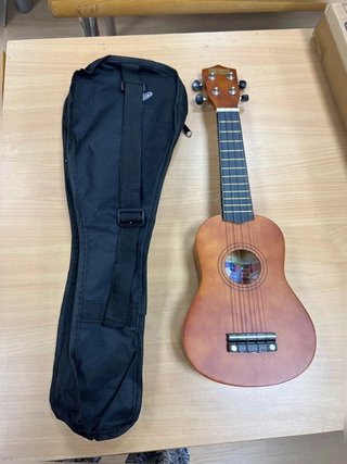 Ukelele soprano natural + funda