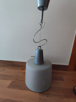 Lámpara colgante metálica regulable