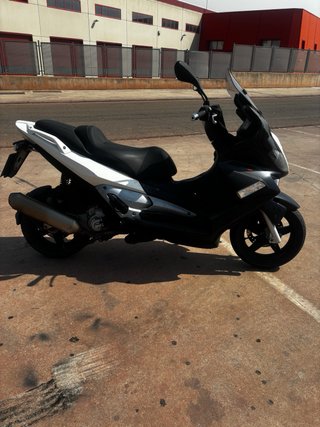 Gilera Nexus 250 Maxi Scooter