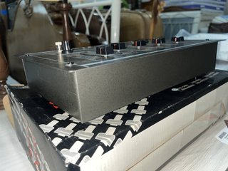 Consola di mix audio SM-500 di Acoustic Control