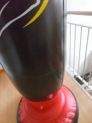 Saco de boxeo hinchable de pie