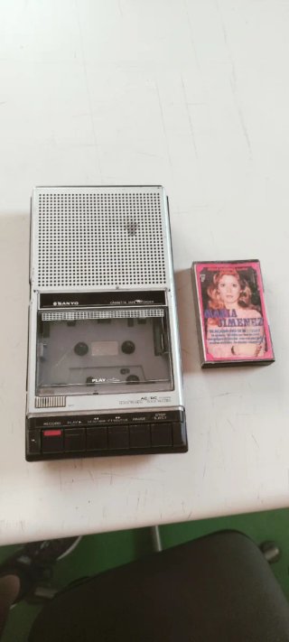 Grabadora Cassette Sanyo Vintage...regalo cassete