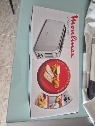 Pack Microondas y tostadora con regalo cafetera