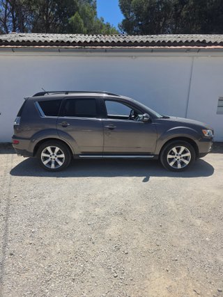 Mitsubishi Outlander 2012 7 plazas