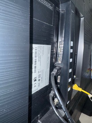 Televisor Samsung de 50 pulgadas, modelo UE50RU702