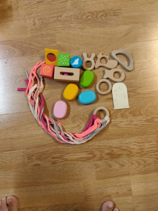Cesta sensorial para bebés