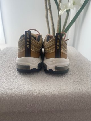 Nike Air Max 97 doradas